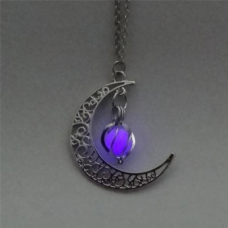 Illumionous Moon Pendant - Downtown Girl