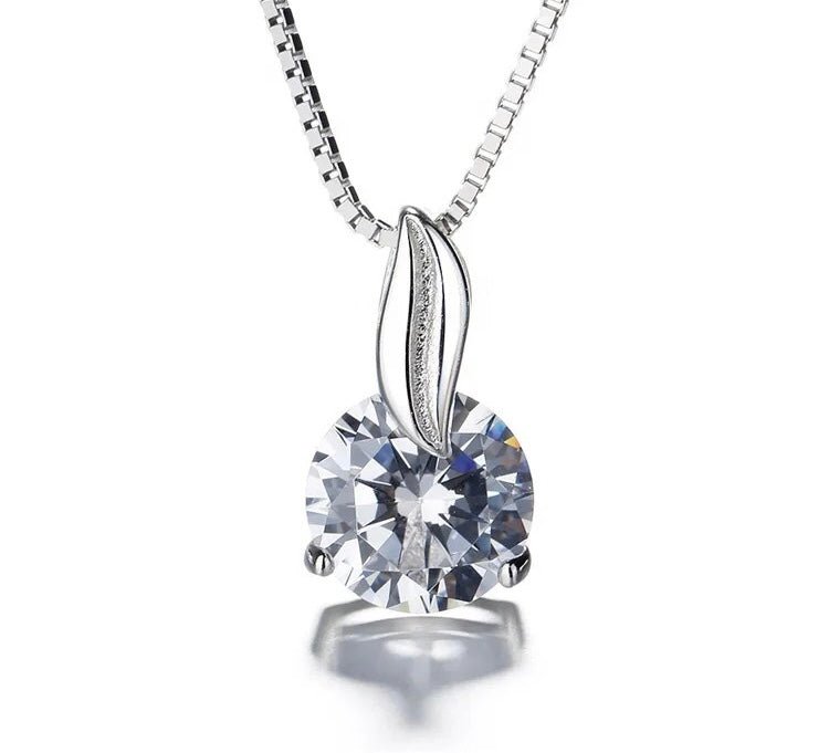 Majestic Diamond Leaf Pendant - Downtown Girl